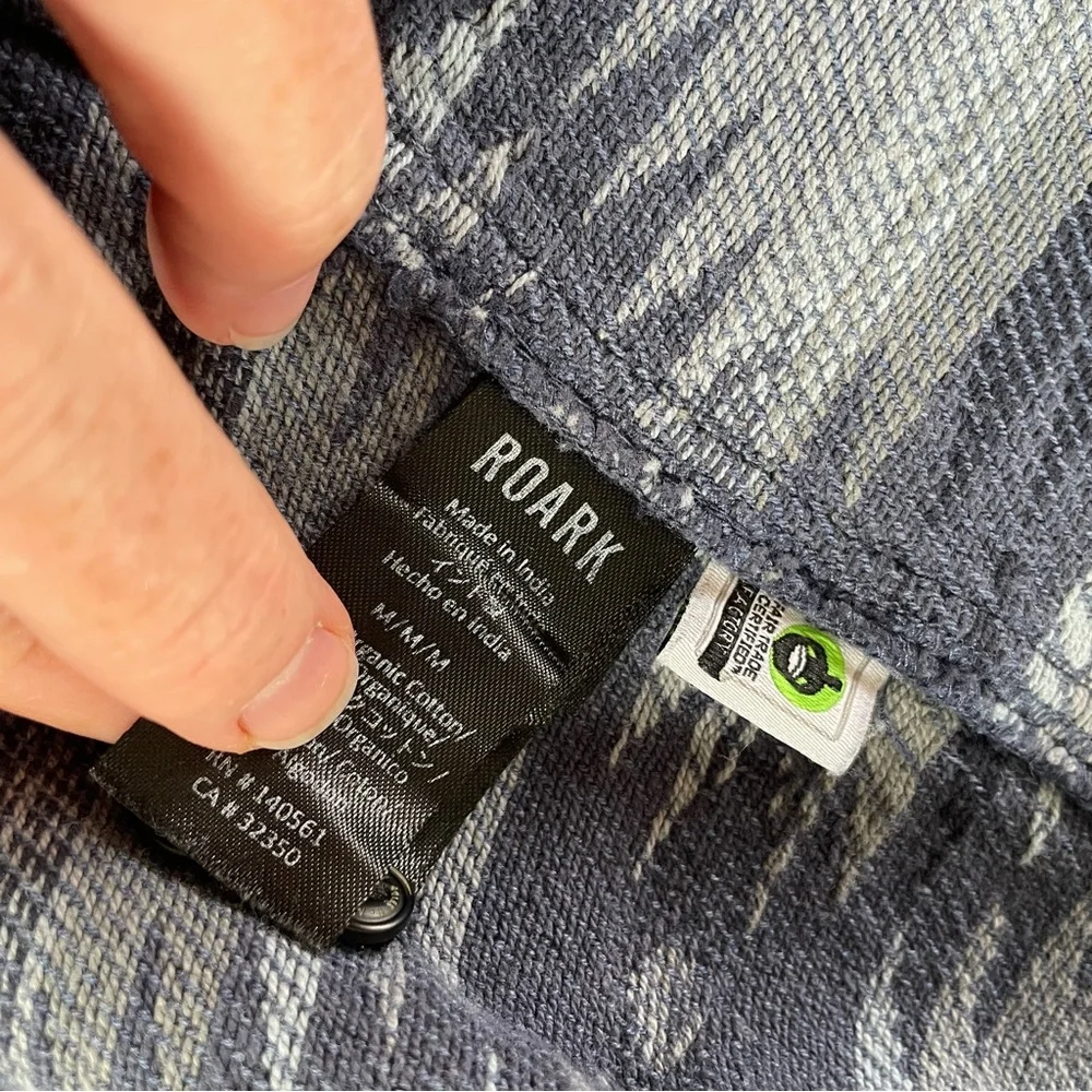 Roark Teton bottom down woven shirt Medium - Picture 10 of 12